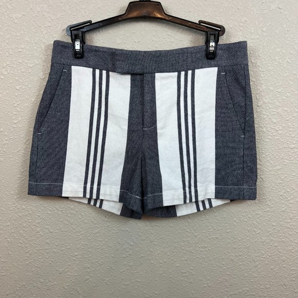 Vince Pants - Vince Gray White Stripe Shorts NWT